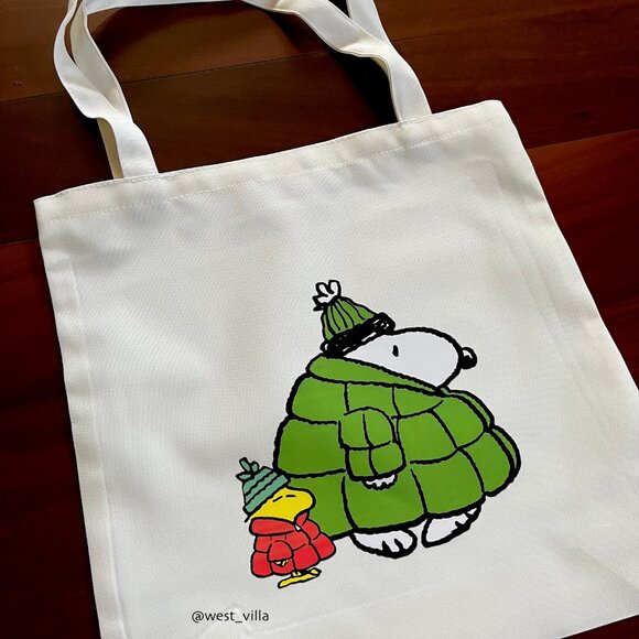 Snoopy & Woodstock Peanuts Winter Puffer Canvas Medium Tote Bag - Picture 4 of 7